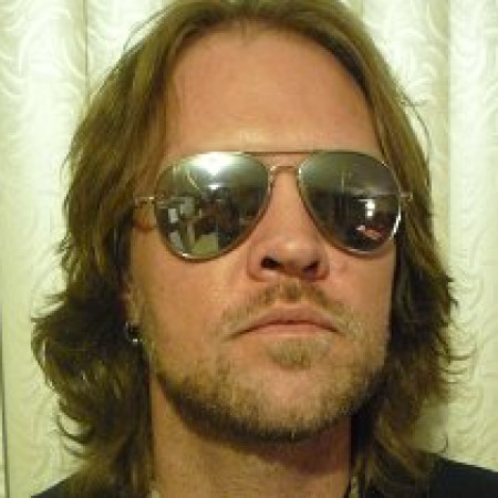Aaron Lee