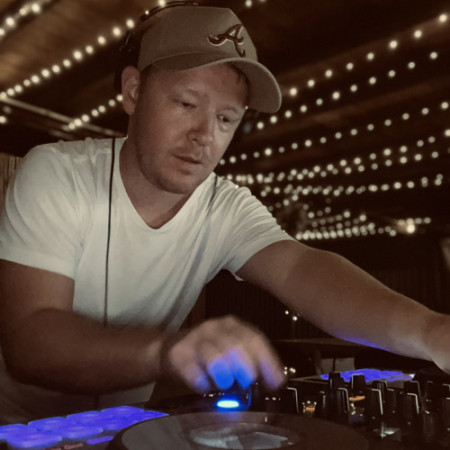 Adam Armstrong - DJ UNO