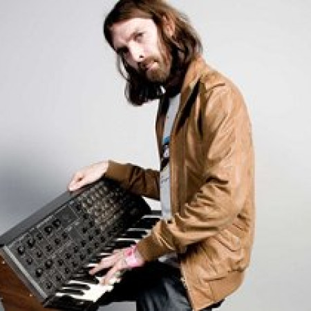 Breakbot