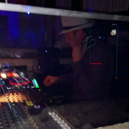 DJ SCOTT