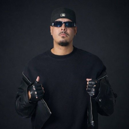 dj sk