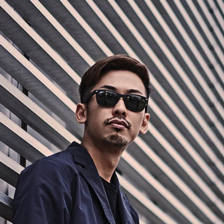 DJ SWING a.k.a. DR.SWING