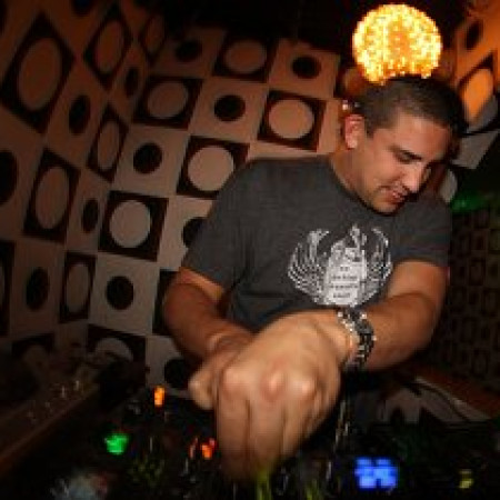 Deron Delgado