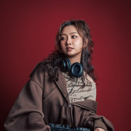 dj.auri