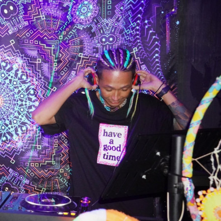 DJ E.L.E (Green Kijimuna / Black Out)
