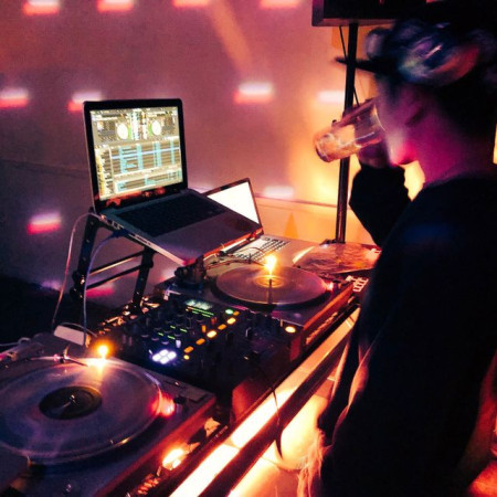 DJ $ho.