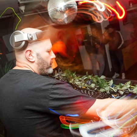 dj ianperry