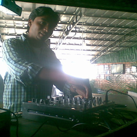 DJ kaush