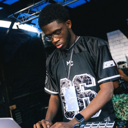 DJ LB