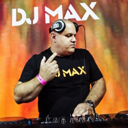 DJ MAX