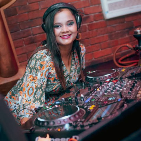 Dj Nisha