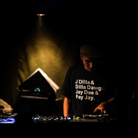 DJ QUESTA