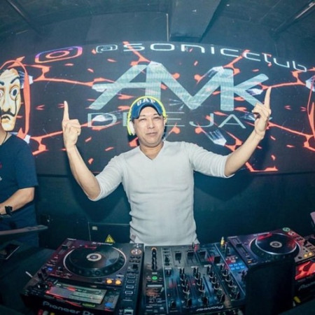 DJ/PRODUCER AMK