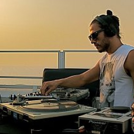 DJ CaSa