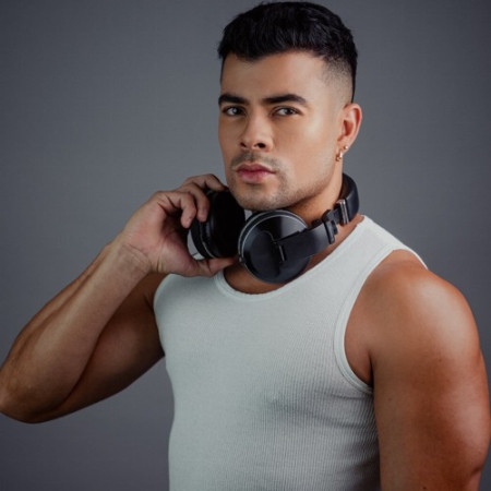 DJ DAVID ALVHAR