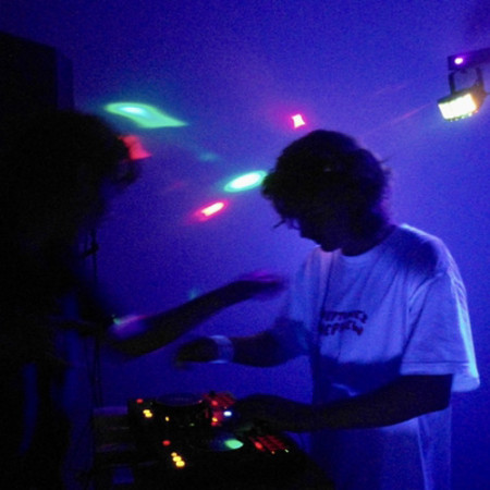 dj dom dom dolla