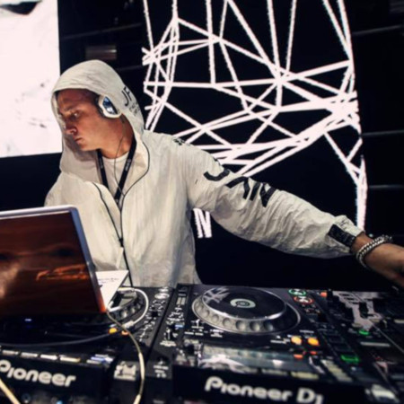 DJ Ebar