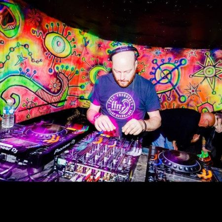 DJ eeens