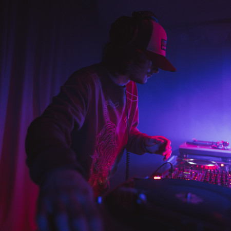 DJ FABRICATION