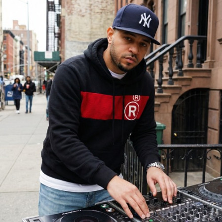 DJ Gilobe