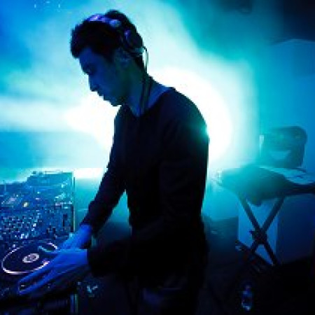 DJ Hong
