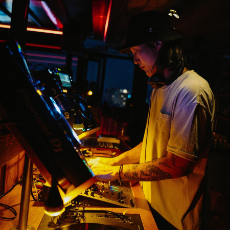 DJ Jinwook