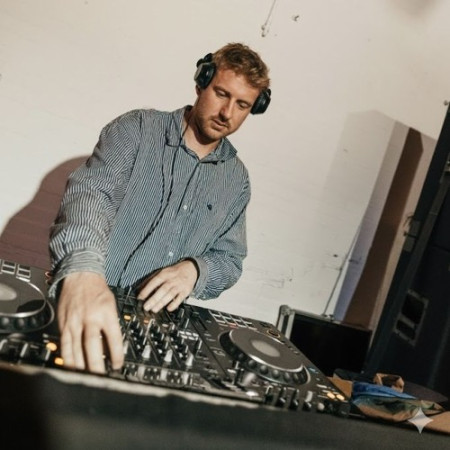 DJ KICKFLIP