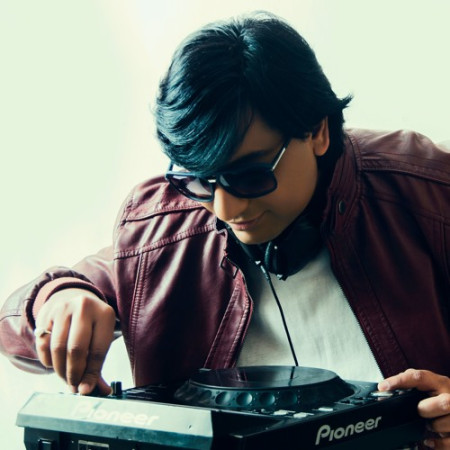 DJ Maulik Umraniya