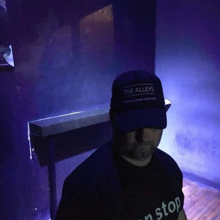 MeNyllo dj and producer