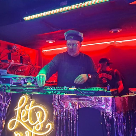 DJ Mike Pierce Chicago