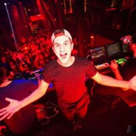 DJ/Producer Mike Simon
