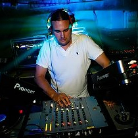 DJ Ollie