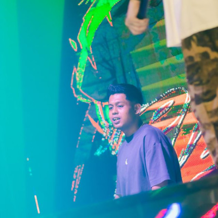 DJ RIZ