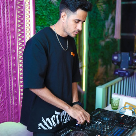 DJ SAEZY 👽