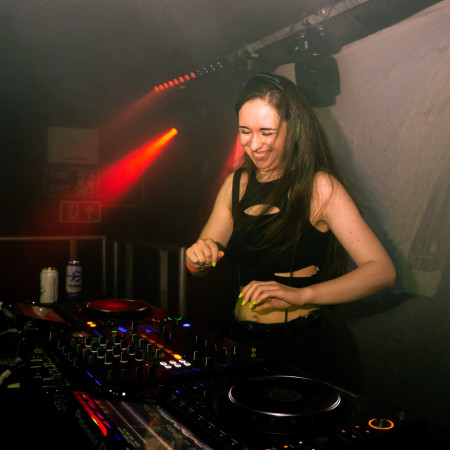 DJ SARIA