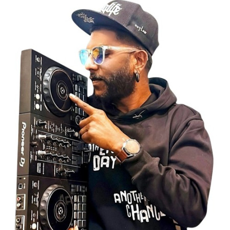 DJSELFEEMAN