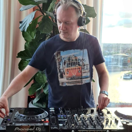 DJ Stefano