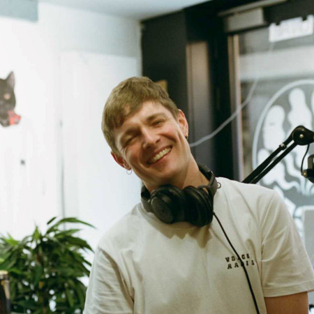DJ Trigger Happy Ticket Finger