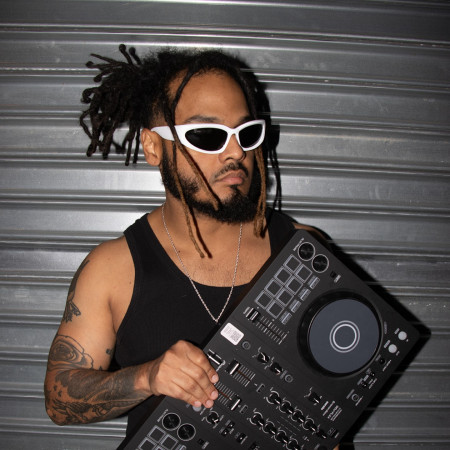 DJ Wolfe Grey