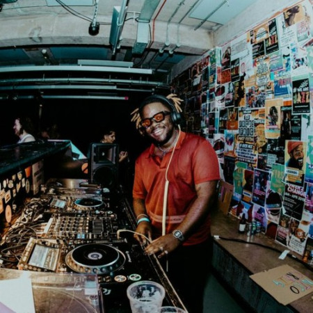 DJ XZAN