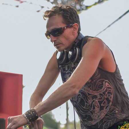 djZen (Iono Music)