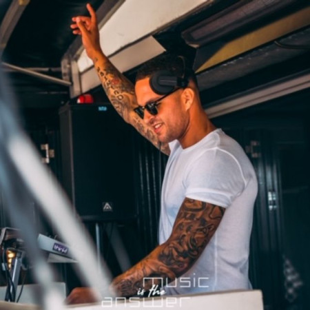Sonny Xander DJ/Producer OFC