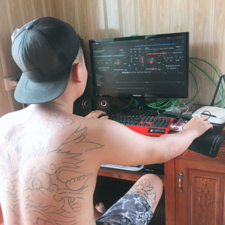Huynh Muzick ( Chính Phủ ) ✈️