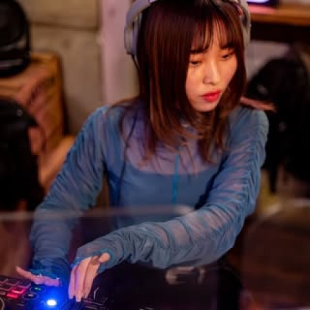 HITOMI