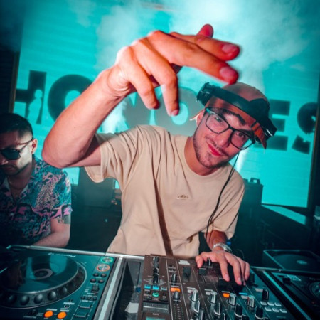 Honores DJ