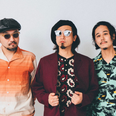 INSIST BAND