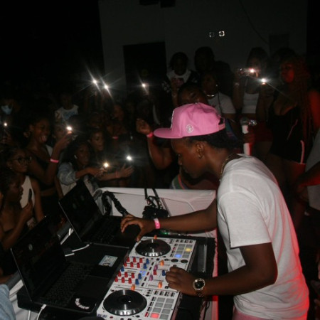 DJ LOVE JONES