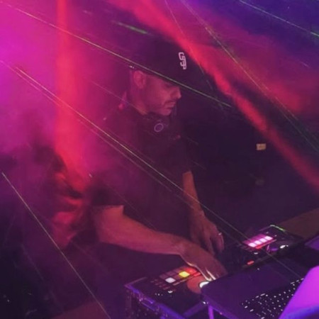 DJ James E