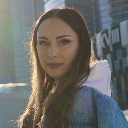 JULIE MONT