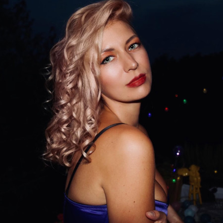 KATY ISTERIKA
